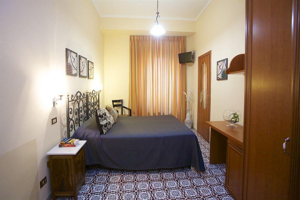 Nicolas Inn Rome Exterior photo