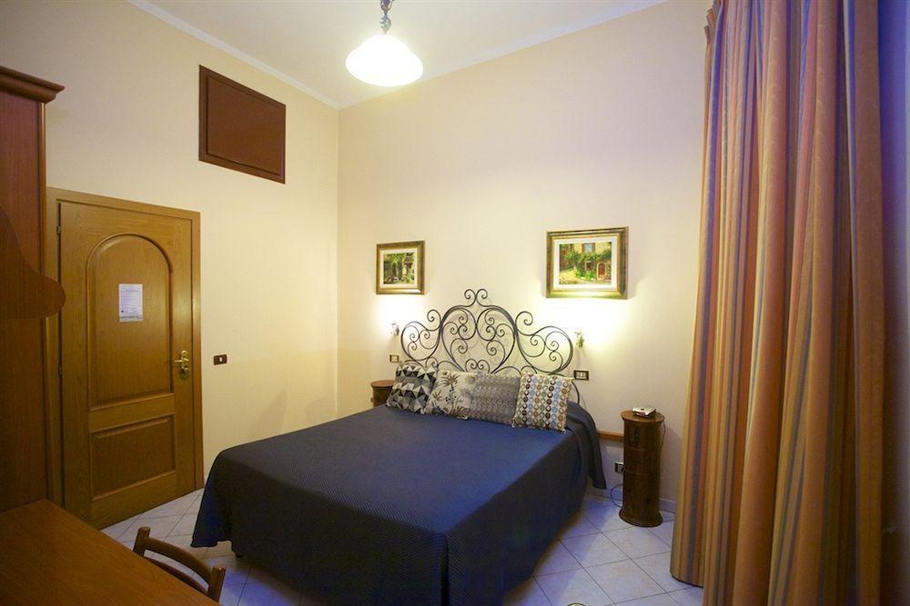 Nicolas Inn Rome Exterior photo