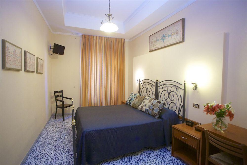 Nicolas Inn Rome Exterior photo